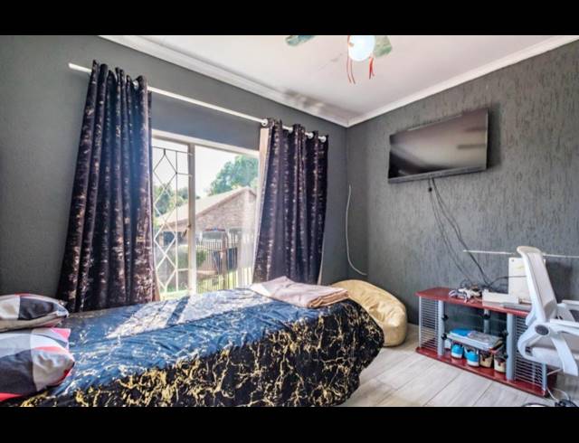 3 BEDROOM HOUSE FOR SALE IN MULBARTON